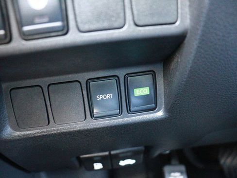 Used 2022 Nissan Rogue Sport S image 23