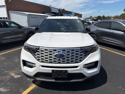 Used 2023 Ford Explorer Platinum w/ Technology Package AWD/4WD image 8