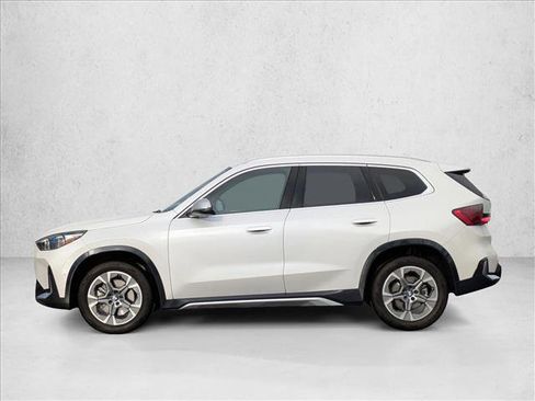 Certified 2024 BMW X1 xDrive28i image 9