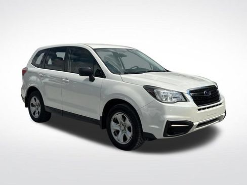 Used 2018 Subaru Forester 2.5i w/ Protection Package #1 AWD/4WD image 9