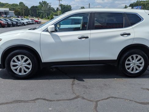 Used 2017 Nissan Rogue S AWD/4WD image 4