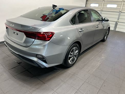 Used 2024 Kia Forte LXS FWD image 3
