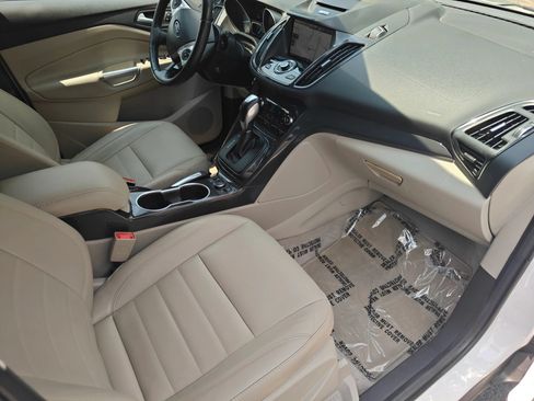 Used 2014 Ford Escape Titanium FWD image 6