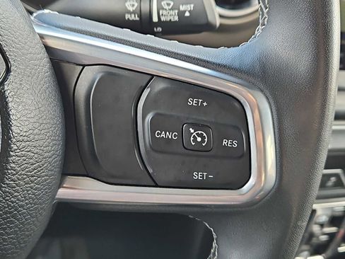 Used 2023 Jeep Gladiator Overland image 23