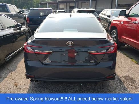Used 2025 Toyota Camry SE FWD image 3