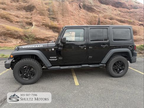 Used 2015 Jeep Wrangler Unlimited Sport w/ Quick Order Package 24S AWD/4WD image 1
