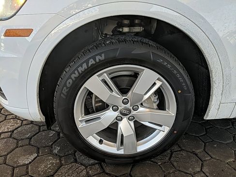 Used 2018 Audi Q5 2.0T Premium Plus w/ Premium Plus Package image 13