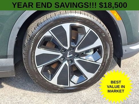 Used 2023 VinFast VF 8 Plus image 9