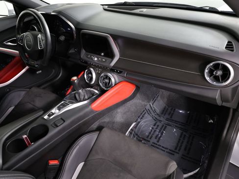 Used 2018 Chevrolet Camaro SS RWD image 39