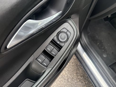 Used 2020 Buick Encore GX Select AWD/4WD image 17