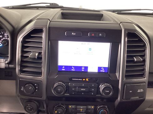 Used 2019 Ford F150 XLT w/ Equipment Group 302A Luxury AWD/4WD image 32