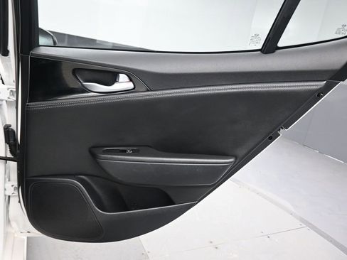 Used 2021 Kia Stinger GT-Line image 34