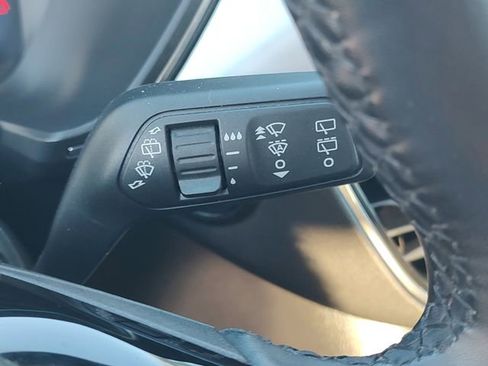 Used 2022 Ford Escape Titanium image 25