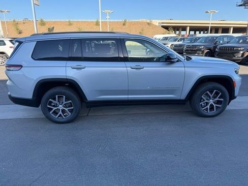 New 2025 Jeep Grand Cherokee L Limited w/ Luxury Tech Group II image 7