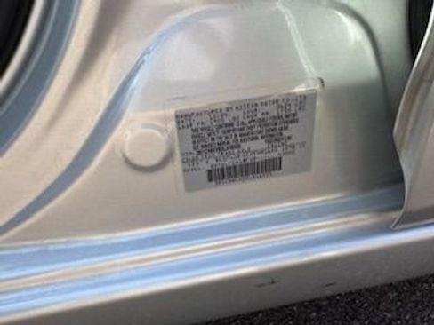 Used 2025 Nissan Versa SV image 12