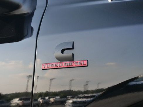 Used 2025 RAM 2500 Laramie w/ Night Edition AWD/4WD image 10