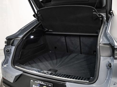 Used 2024 Porsche Cayenne Turbo GT AWD/4WD image 96