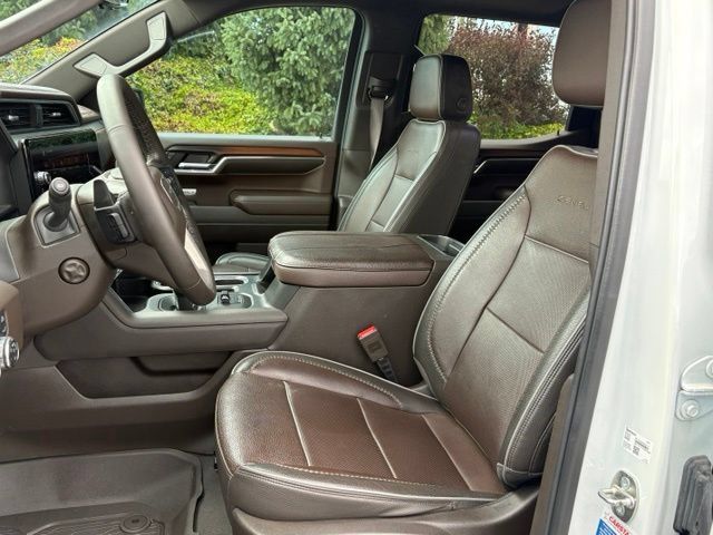 Used 2024 GMC Sierra 1500 Denali w/ Denali Reserve Package AWD/4WD image 17