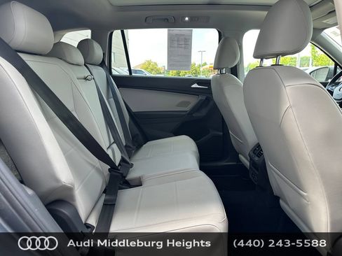 Used 2019 Volkswagen Tiguan SE w/ Panoramic Sunroof Package AWD/4WD image 37