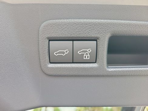 New 2026 Toyota C-HR AWD/4WD image 10