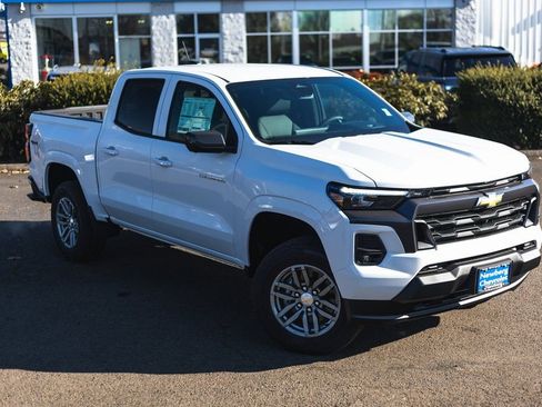 New 2025 Chevrolet Colorado LT w/ LT Convenience Package image 3