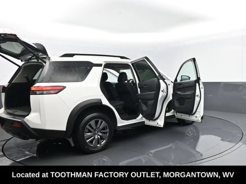 Used 2025 Nissan Pathfinder SV AWD/4WD image 31