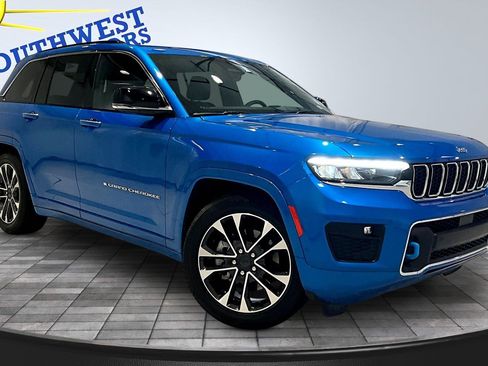 Used 2022 Jeep Grand Cherokee Overland AWD/4WD image 3
