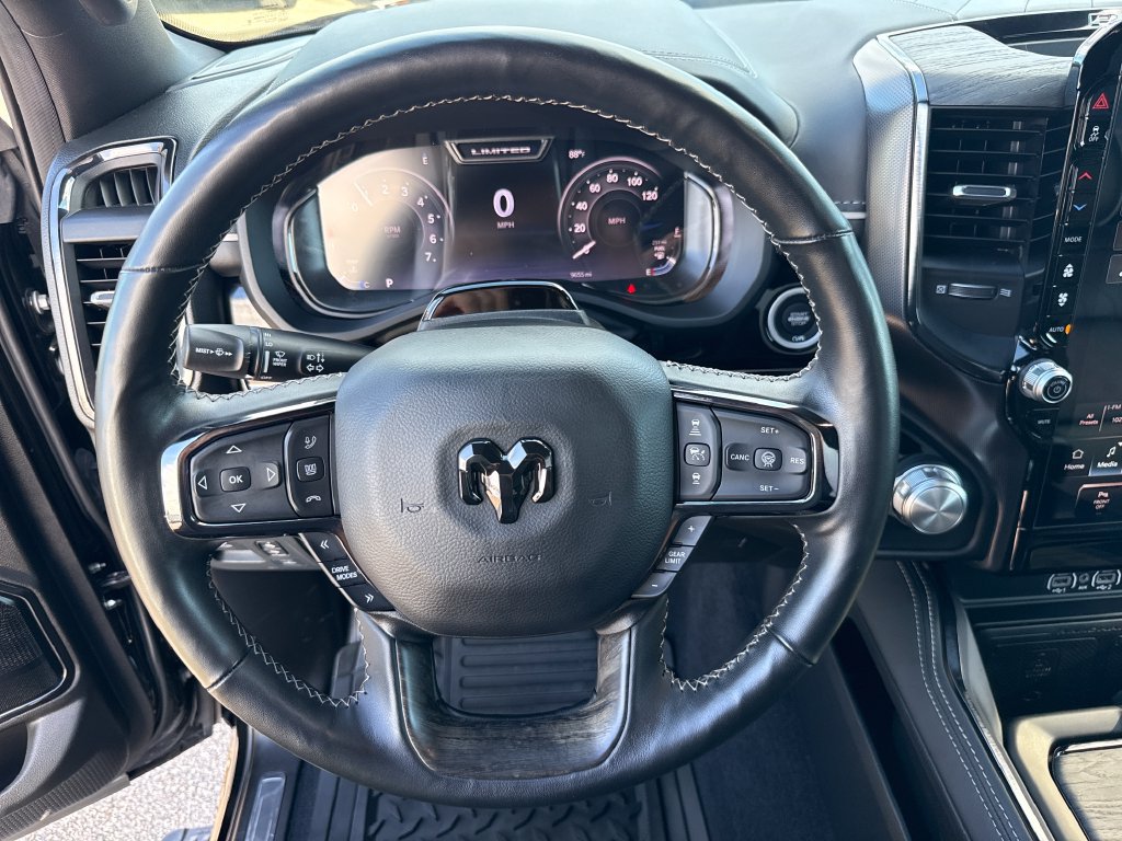 Used 2025 RAM 1500 Limited AWD/4WD image 16
