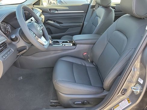 New 2025 Nissan Altima 2.5 SL image 11