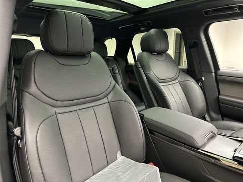 Used 2023 Land Rover Range Rover Sport SE AWD/4WD image 11