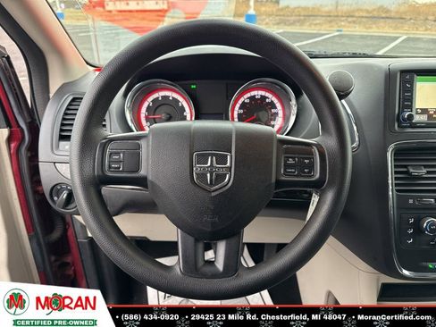 Used 2015 Dodge Grand Caravan SXT image 14