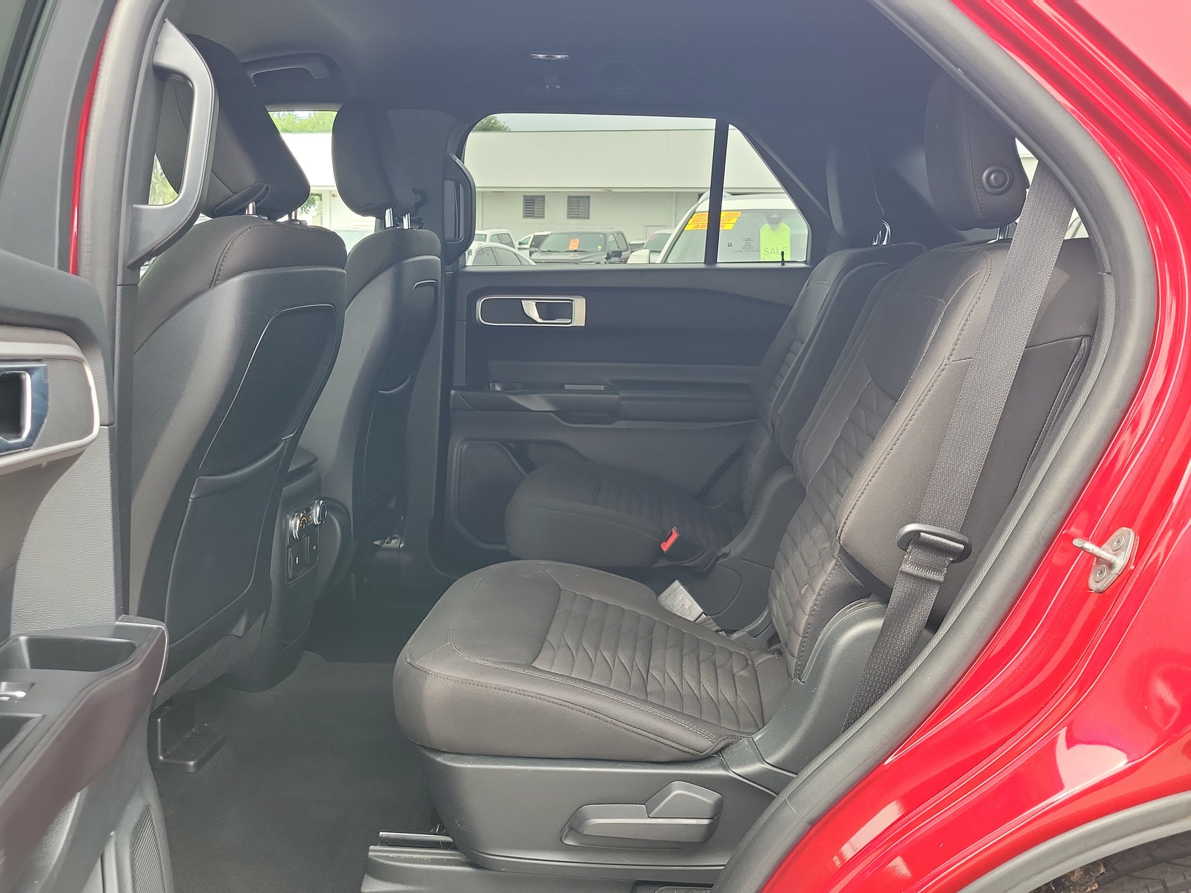 Used 2020 Ford Explorer XLT RWD image 14