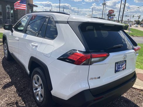 Used 2021 Toyota RAV4 LE FWD image 6
