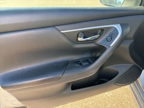 Used 2016 Nissan Altima 2.5 S w/ Power Driver Seat Package image 13