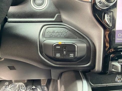 Used 2025 RAM 2500 Laramie w/ Night Edition AWD/4WD image 31