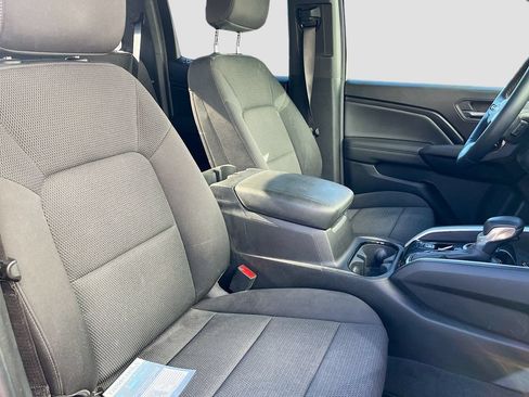 Used 2023 Chevrolet Colorado LT w/ LT Convenience Package II AWD/4WD image 29