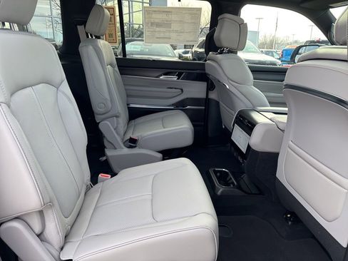 New 2026 Jeep Grand Wagoneer Summit AWD/4WD image 54