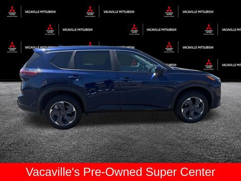 Used 2025 Nissan Rogue SV FWD image 6