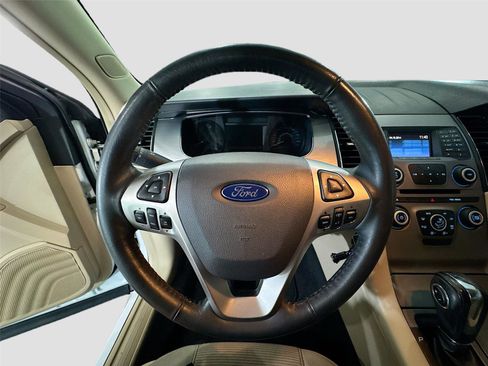 Used 2017 Ford Taurus SEL FWD image 6