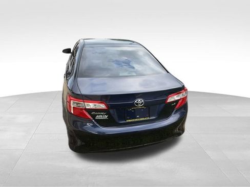 Used 2014 Toyota Camry LE FWD image 28
