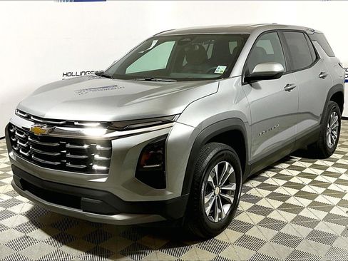 Used 2025 Chevrolet Equinox LT image 1