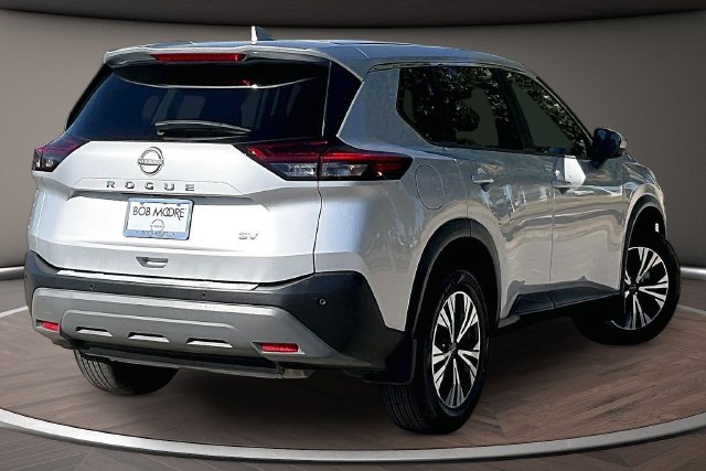 Used 2023 Nissan Rogue SV FWD image 2