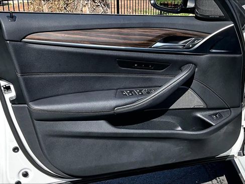 Used 2023 BMW 540i xDrive 540i xDrive w/ Premium Package image 22