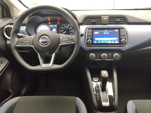 Used 2025 Nissan Versa SV FWD image 22