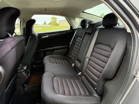 Used 2014 Ford Fusion SE w/ Equipment Group 201A image 19