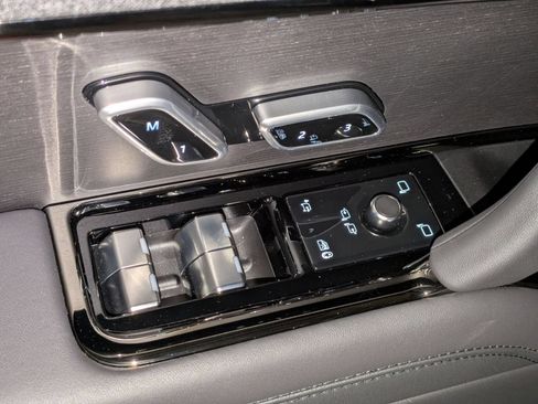 New 2026 Land Rover Range Rover Sport SE AWD/4WD image 24