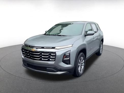 Used 2025 Chevrolet Equinox LT FWD image 7