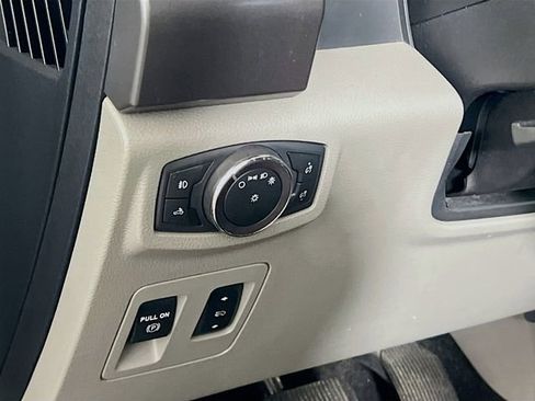 Used 2018 Ford F150 XLT w/ Equipment Group 302A Luxury image 10