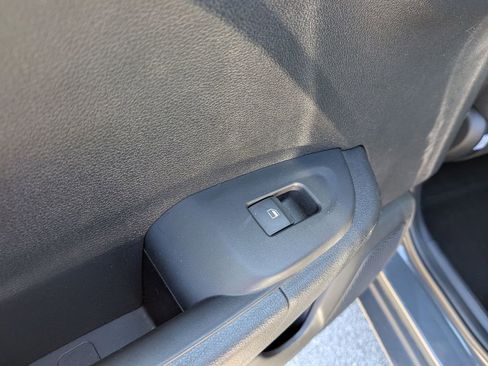 Used 2025 Hyundai Venue SEL FWD image 26