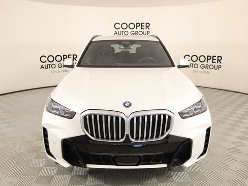 Used 2026 BMW X5 xDrive50e w/ M Sport Package image 10